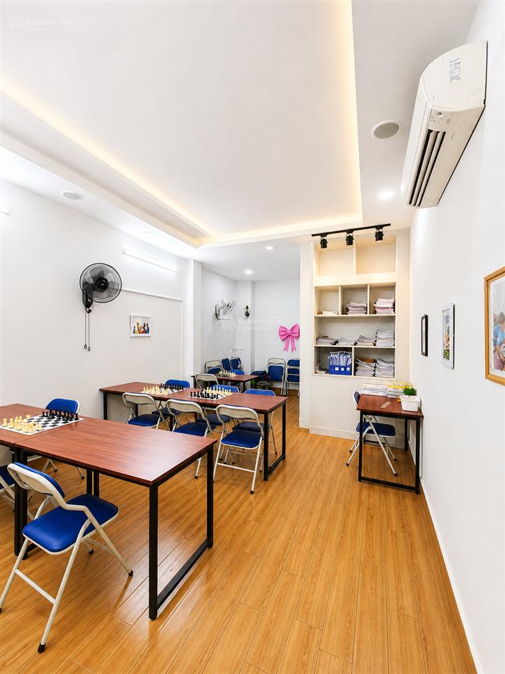 Mt hoa sứ nhỉnh  tuyến chính kết nối ra phan xích long, hợp kd & văn phòng! duy nhất 1 căn nhà