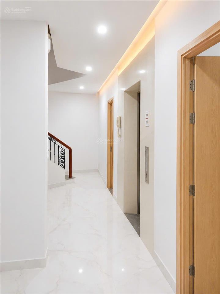Bán căn hộ dịch vụ 22,5 tỷ nở hậu  700m² sàn  hđt 110 triệu (8 năm) ngay ngã 4 phú nhuận