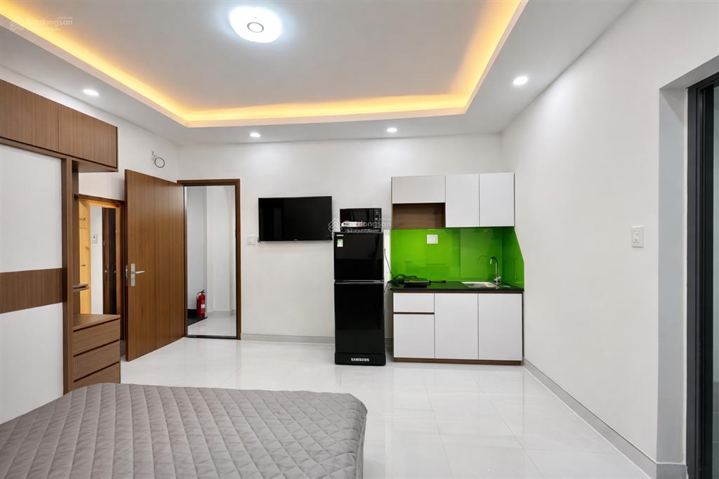 Tòa chdv ngay phan xích long, 127m2 x 6 tầng thang máy vivu  11 phòng chdv, dòng tiền ~125tr/tháng