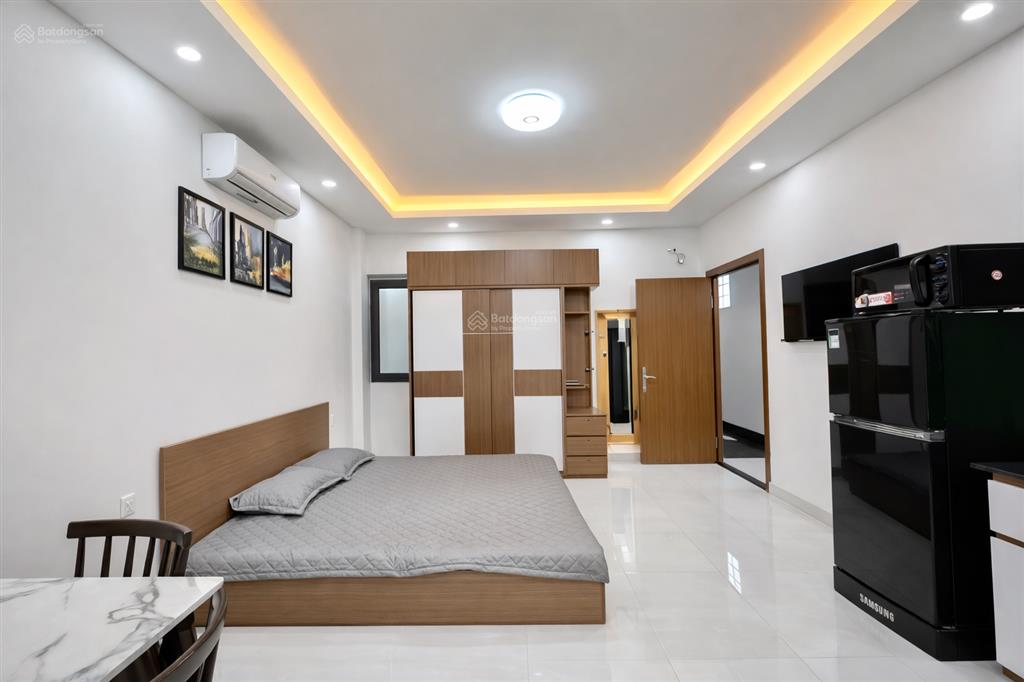 Tòa chdv ngay phan xích long, 127m2 x 6 tầng thang máy vivu  11 phòng chdv, dòng tiền ~125tr/tháng