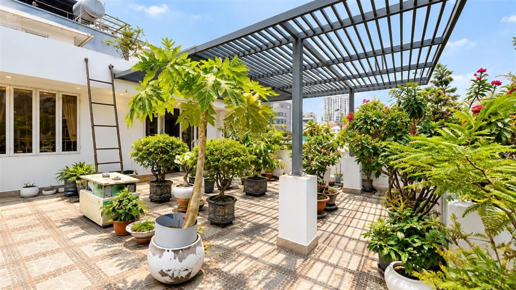 Hot! nhà phồ vườn 27 tỷ hoàng văn thụ, pn  ngang 7m, 157m² công nhận 4 tầng full nội thất cao cấp