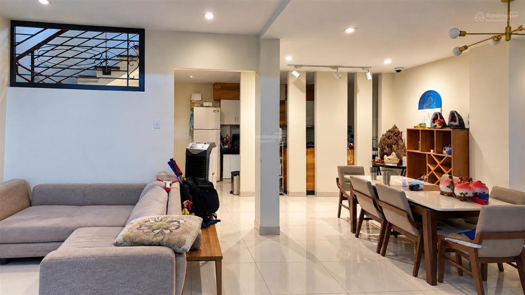 Nhà mt 7m ngay phan xích long, ô tô đỗ nhà, ngang 7m xây 4 tầng  giảm về 16 tỷ bán gấp