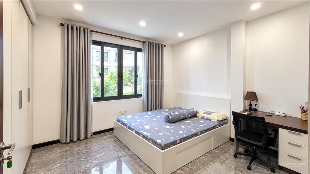 Nhà mt 7m ngay phan xích long, ô tô đỗ nhà, ngang 7m xây 4 tầng  giảm về 16 tỷ bán gấp