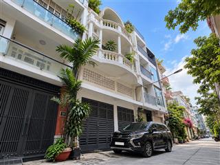 Nhà mt 7m ngay phan xích long, ô tô đỗ nhà, ngang 7m xây 4 tầng  giảm về 16 tỷ bán gấp