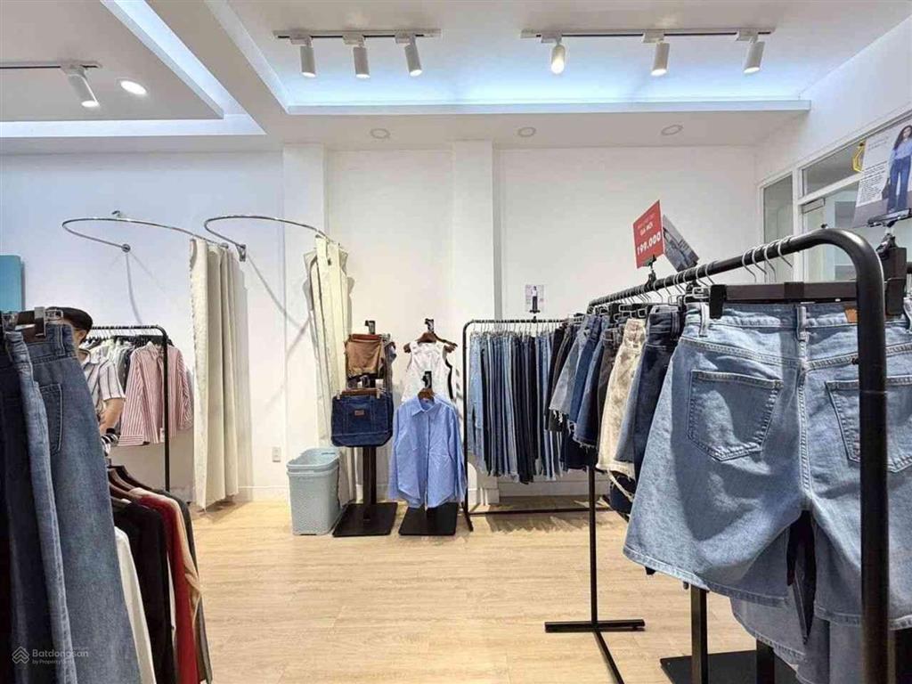 Hiếm! mặt tiền hoa lài  dòng tiền 32 triệu  4 tầng  giảm mạnh về 16.x tỷ
