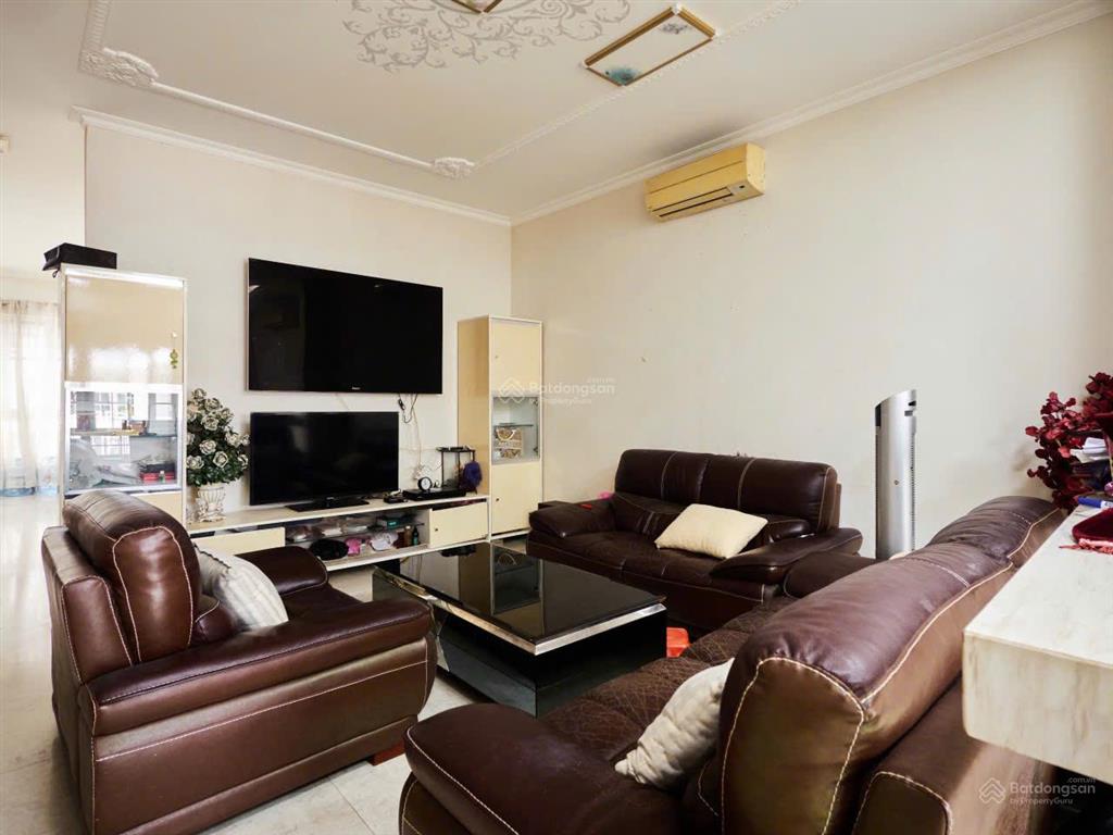 2mt đường hoa sữa  5 tầng  ngang 5,4m về giá tốt nhỉnh 19 tỷ  hợp ở, văn phòng, kinh doanh