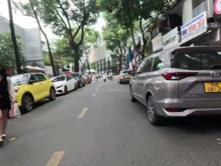 Cực hiếm hơn 200tr mặt ngõ oto tránh cầu giấy kinh doanh đỉnh veiw cực thoáng giá đầu tư