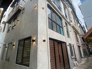 Siêu ccmnvị trí đỉnh 3 mặt ngõ7 tầng thang máy đường trước nhà hơn 3mphòng full ánh nắng