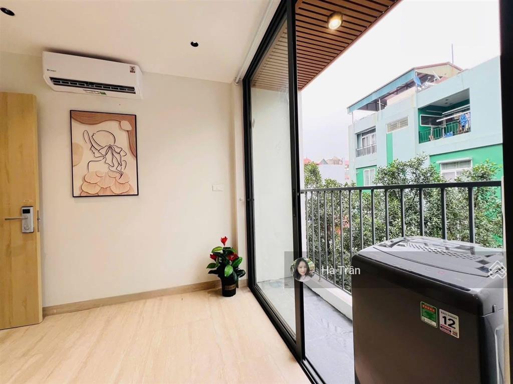 Toà chdv hoàng cầu, căn góc, 3 thoáng, ba gác đua, thang máy, pccc, 18pkk, dt 1.2tỷ/năm