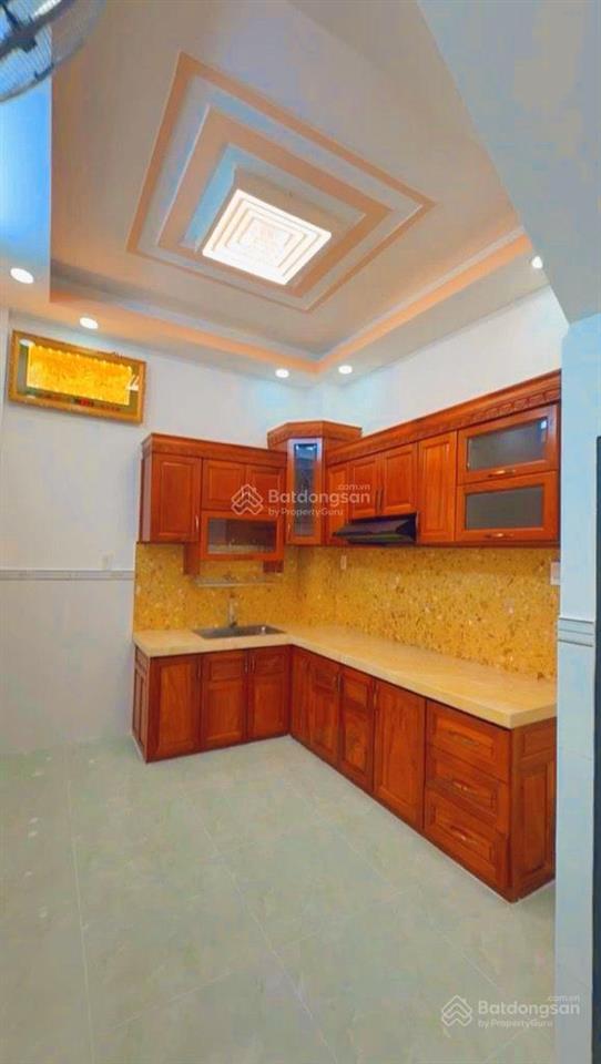 Cần bán gấp nhà mặt phố 30m2,khu vành đai bình phú,chỉ 6,8 tỷ