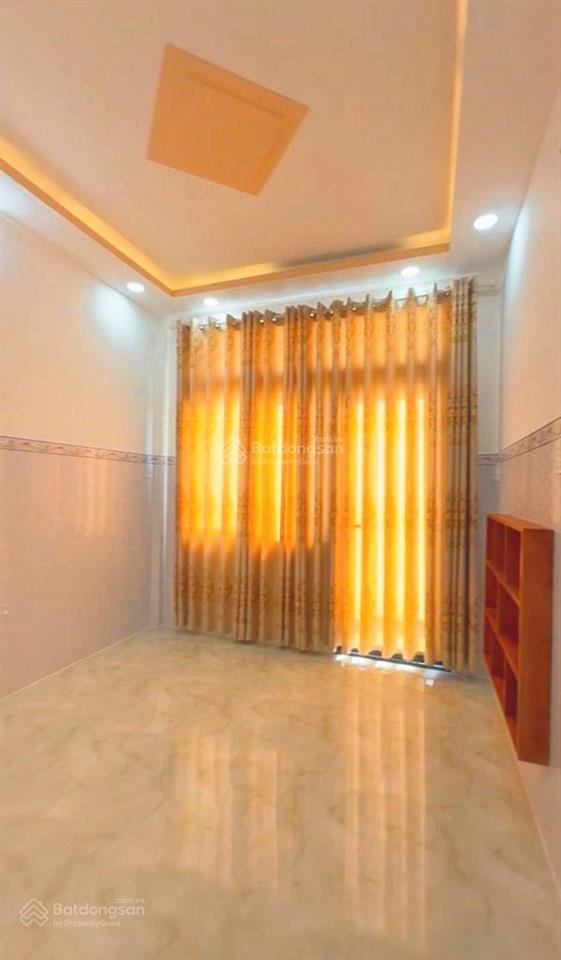 Cần bán gấp nhà mặt phố 30m2,khu vành đai bình phú,chỉ 6,8 tỷ