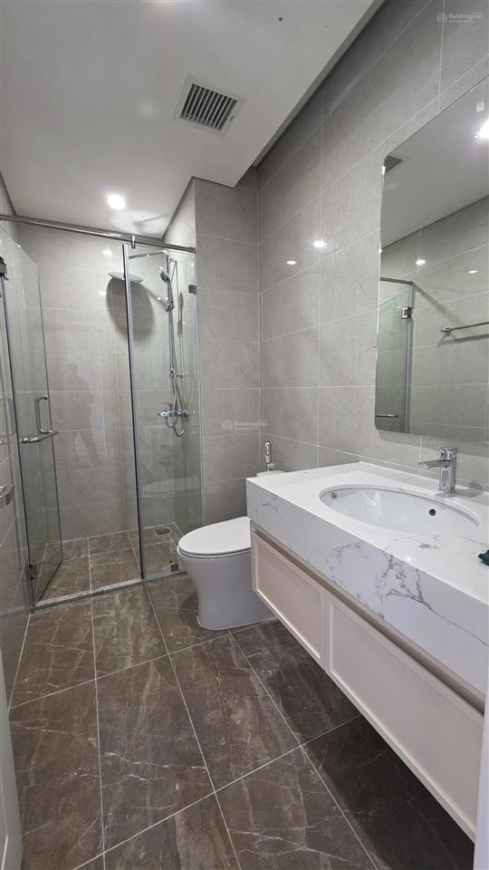 Cho thuê shophouse, phân khu kinh đô, khu đô thị vinhome royal island, vũ yên, hải phòng.