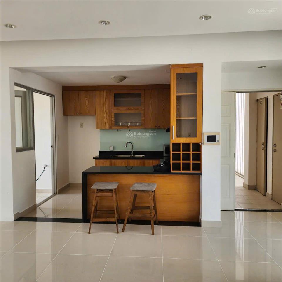 Bán căn hộ garden court 2 tầng trung