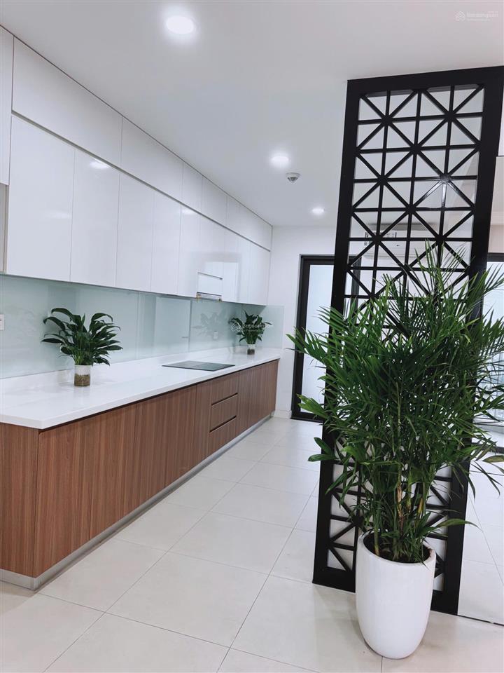 Bán nhanh căn góc hoa hậu đẹp tòa metro  kosmo tầng 19 view trực diện hồ tây