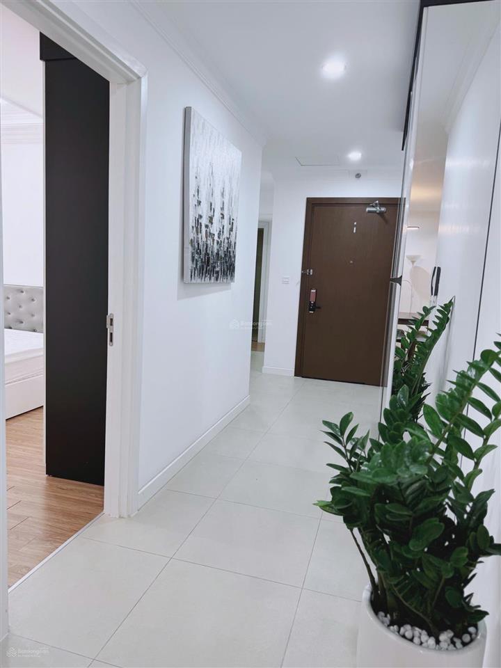 Bán nhanh căn góc hoa hậu đẹp tòa metro  kosmo tầng 19 view trực diện hồ tây