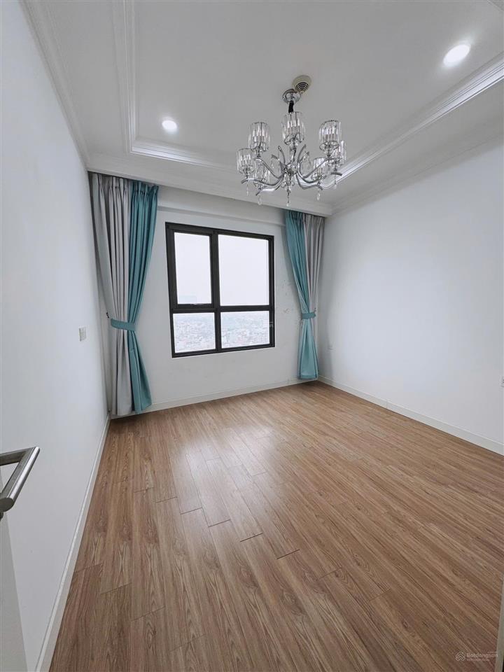 Bán nhanh căn góc hoa hậu đẹp tòa metro  kosmo tầng 19 view trực diện hồ tây