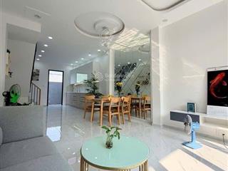 Cần bán ! nhà mới đẹp  3 tầng  hxh 5m  gần mặt tiền bưng ông thoàn, p. phú hữu (q9)  chỉ 5.5tỷ.