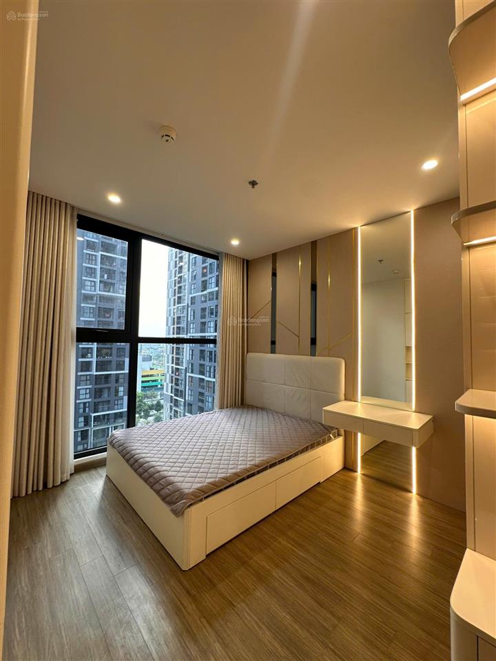 Sang nhượng căn hộ có slot để ô tô tại hầm giá chỉ 7,2 tỷ tại the pavilion  gia lâm