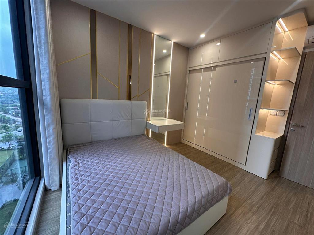 Sang nhượng căn hộ có slot để ô tô tại hầm giá chỉ 7,2 tỷ tại the pavilion  gia lâm