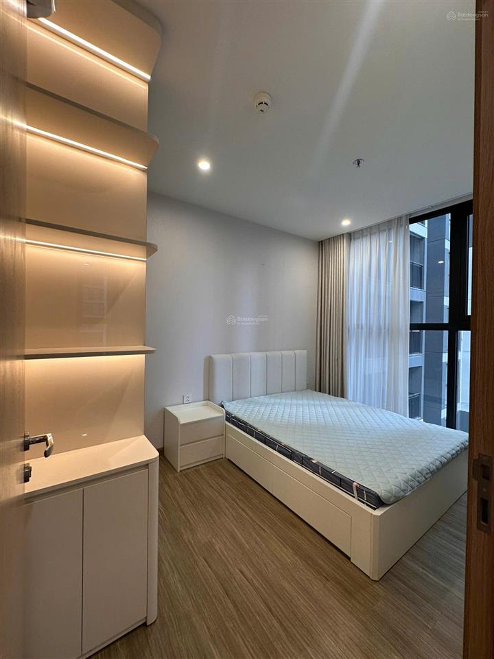 Sang nhượng căn hộ có slot để ô tô tại hầm giá chỉ 7,2 tỷ tại the pavilion  gia lâm