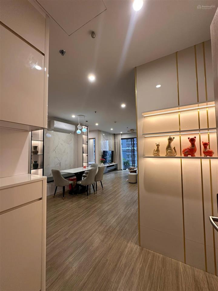 Sang nhượng căn hộ có slot để ô tô tại hầm giá chỉ 7,2 tỷ tại the pavilion  gia lâm