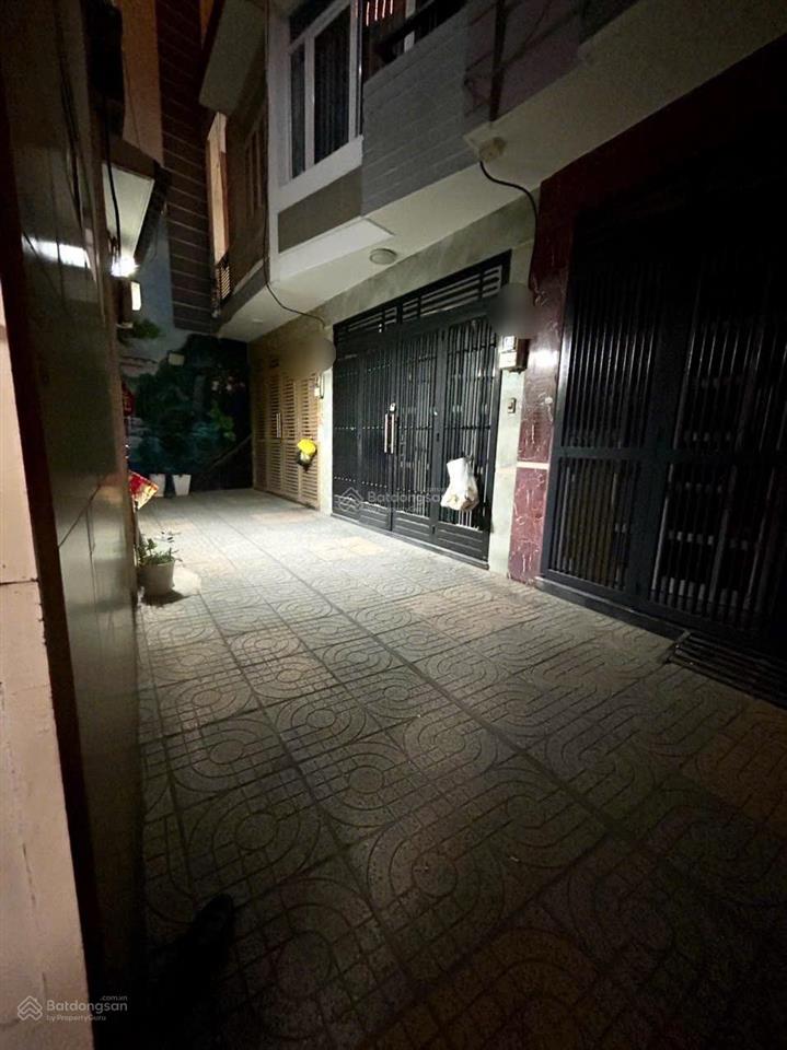 Hot hot hot chỉ còn 1 căn duy nhất hxh phan đăng lưu phú nhuận
dt 4m x 9m (nhà ngang 4.5m) 4lầu