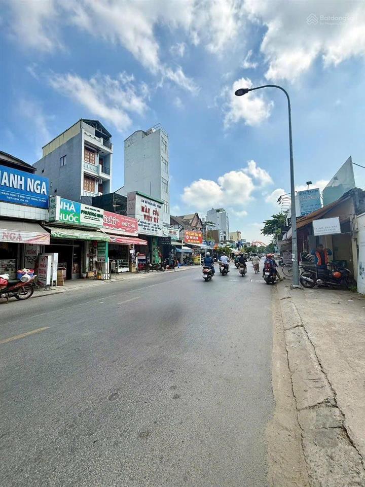 Còn một lô đất duy nhất hẻm xe hơi ung văn khiêm. dt 4m x 15m, vuông vức. sổ công nhận 60m, xây cao