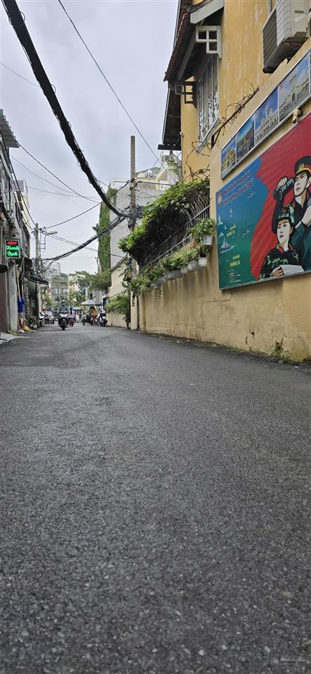 Bán nhà hẻm xe hơi sát mặt tiền chính chủ thích quảng đức . dt 3.9m x13m. 4 tầng . giá chỉ 9 tỷ 400