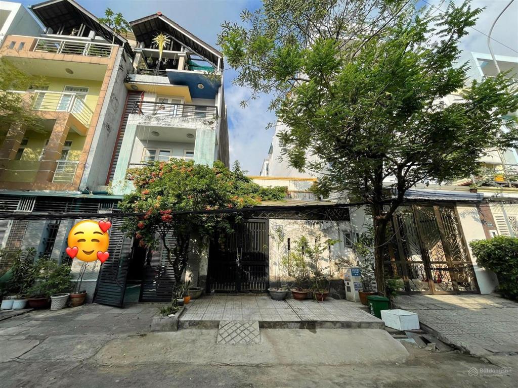 Hot bán nhà đường trước nhà 12m bình lợi , diện tích 5mx20m. sổ công nhận 100m. đối diện công viên