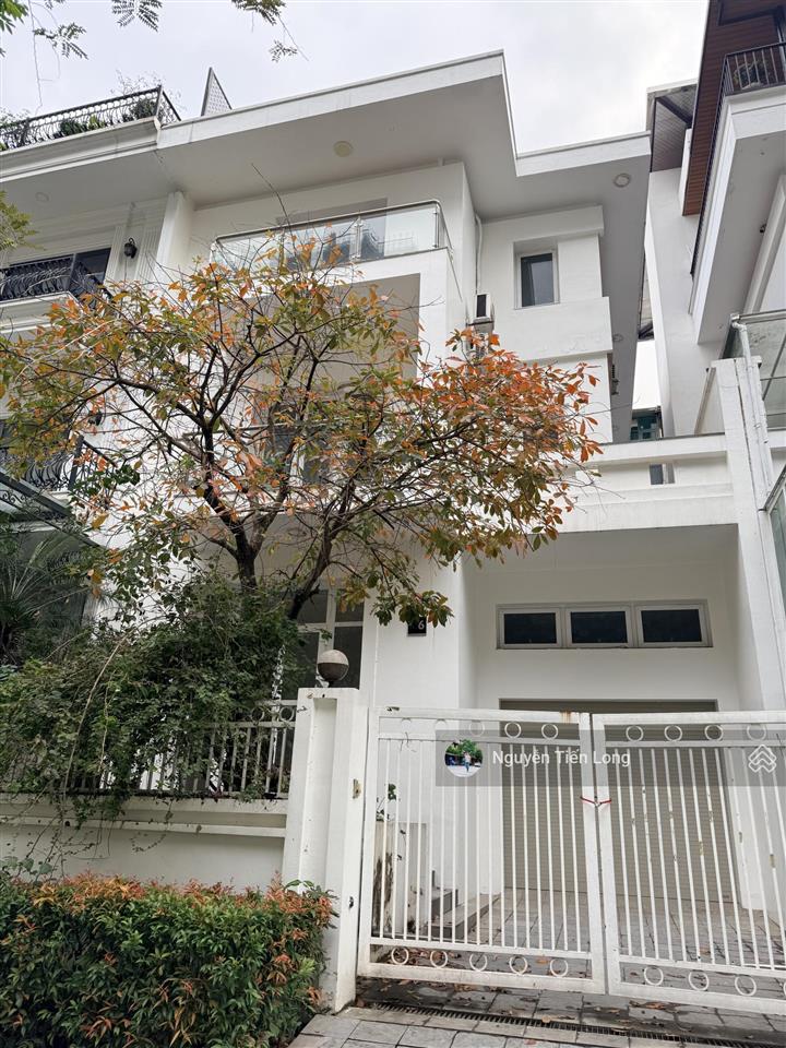 Biệt thự ciputra tây hồ nhà đẹp full nội thất nhập khẩu 180m2 sẵn sổ ở yên tĩnh giá 76 tỷ