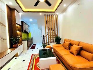 Bán gấp nhà lĩnh nam 33m,5 tầng sổ đỏ nhỉnh 7d.gần oto , các trường học . nội thất xịn , thoáng