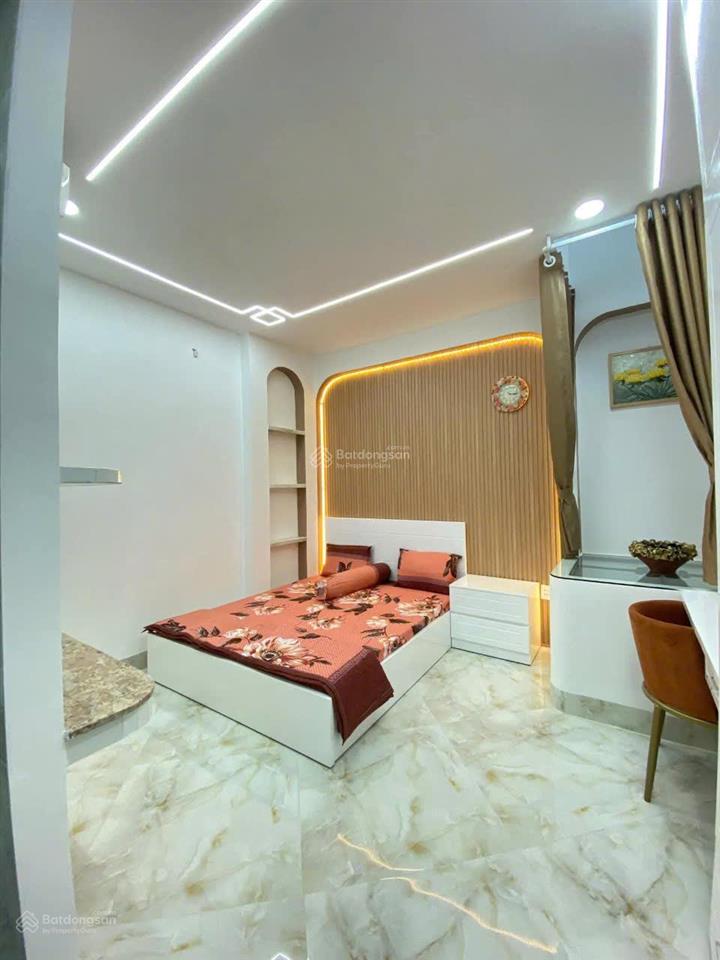 Kẹt tiền bán nhà hậu giang, 4.5 x 17, 5 tầng btct, 5 phòng, có sân thượng, hẽm rộng tiện kinh doanh