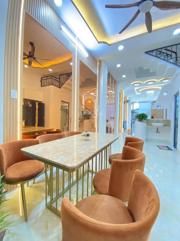 Kẹt tiền bán nhà hậu giang, 4.5 x 17, 5 tầng btct, 5 phòng, có sân thượng, hẽm rộng tiện kinh doanh