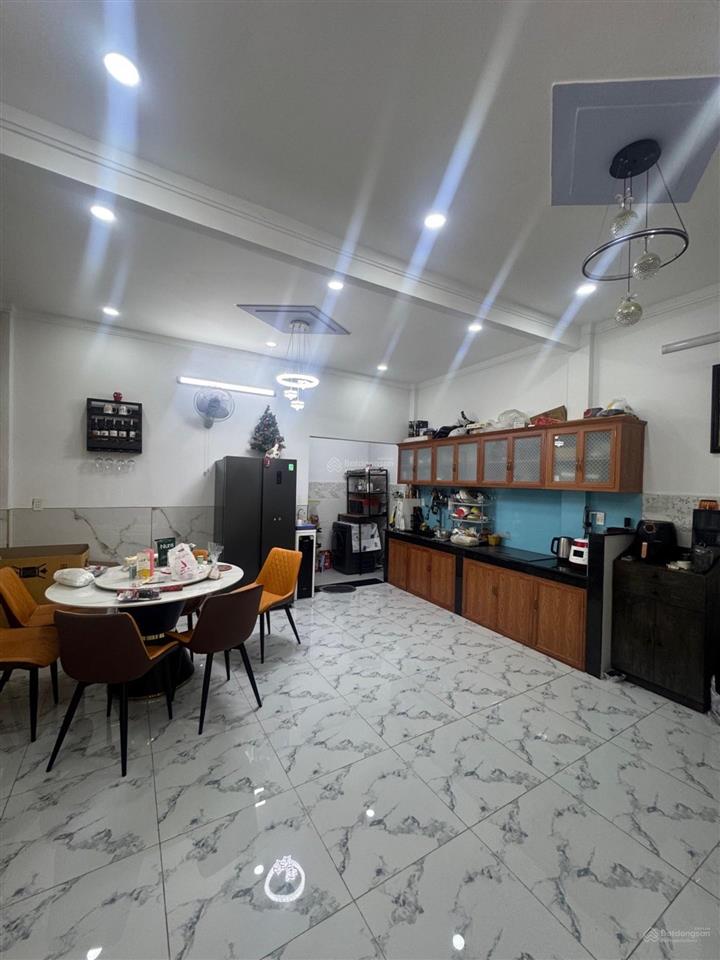 Chỉ 6,3 tỷ nhà 2 tầng 61m2 ngay emart phan huy ích, gò vấp