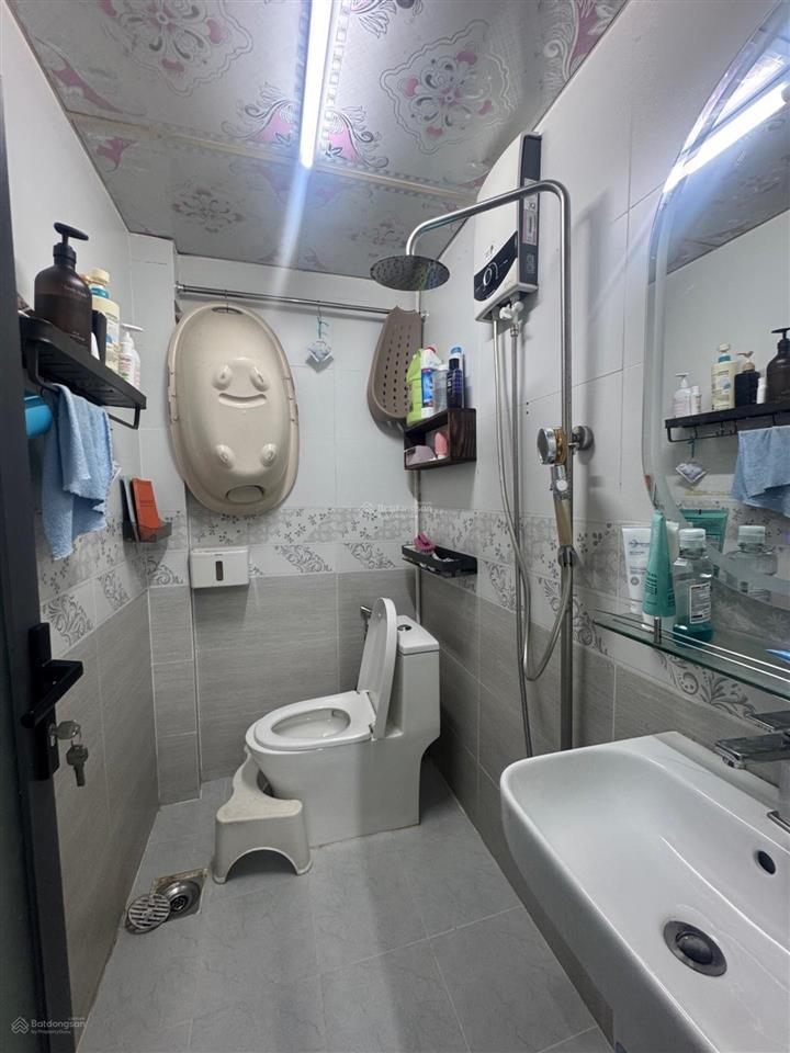 Chỉ 6,3 tỷ nhà 2 tầng 61m2 ngay emart phan huy ích, gò vấp