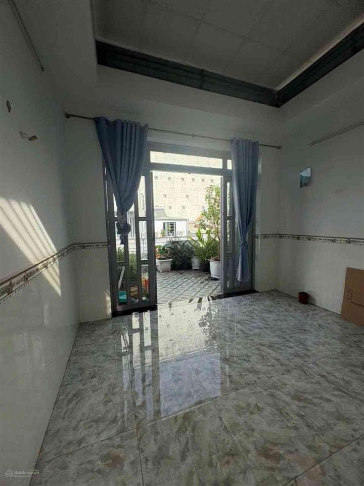 Chủ giảm mạnh còn 6,8 tỷ nhà hẻm 8m thông phan huy ích, tân bình