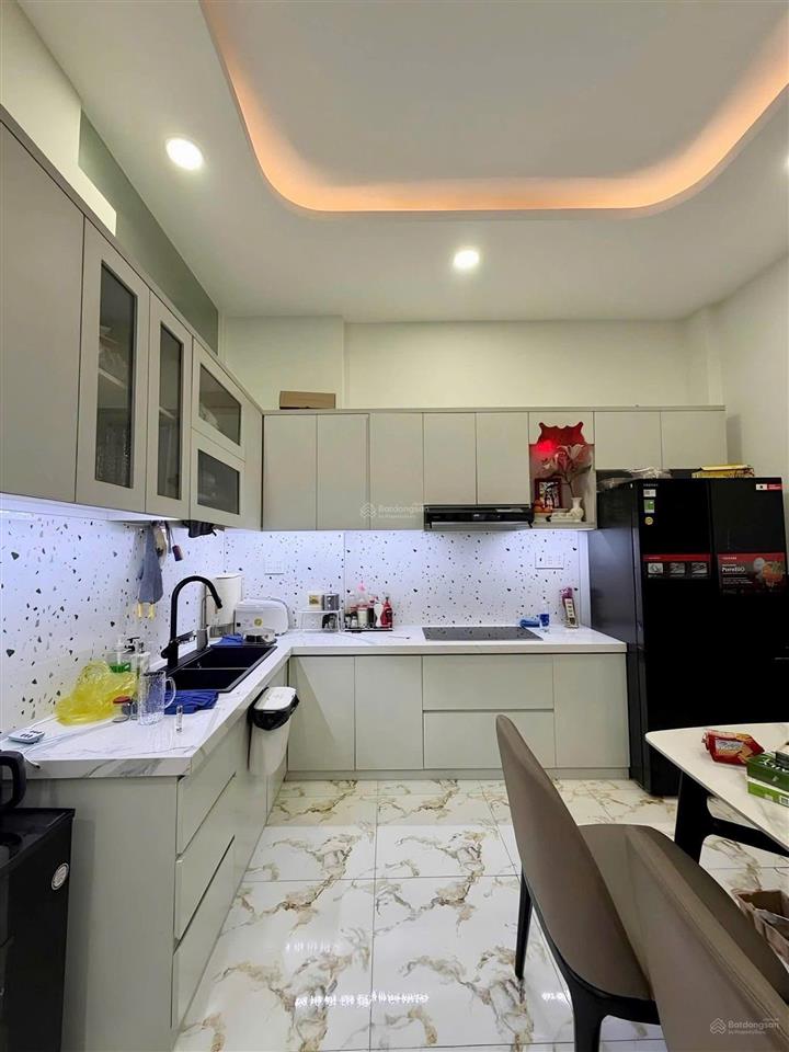 Nhà 4 tầng lê quang định, gò vấp. đường xe tải quay đầu. 5.8x18m, 9tỷ9