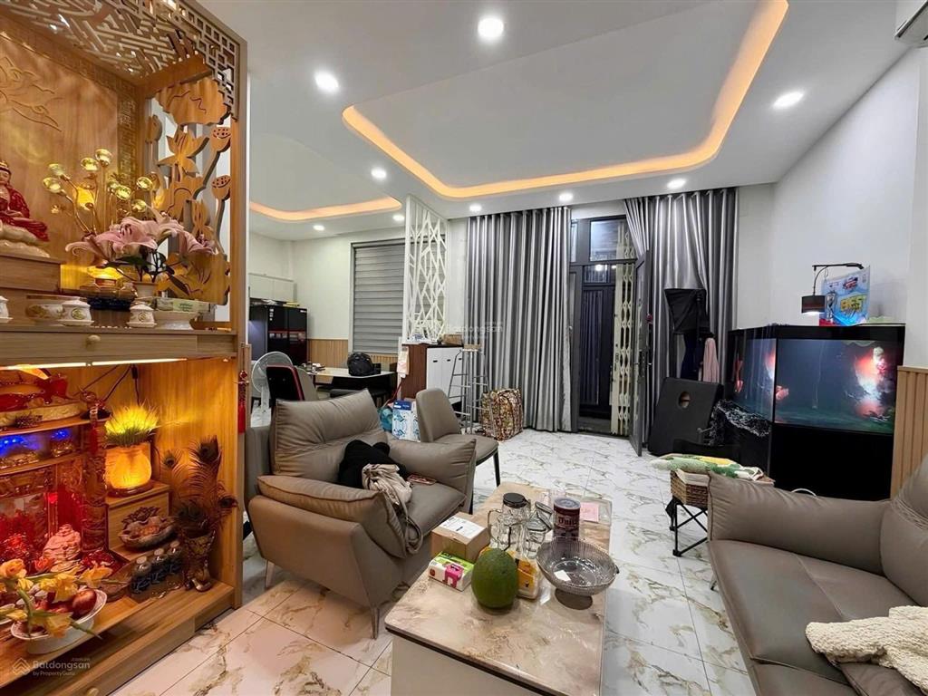 Nhà 4 tầng lê quang định, gò vấp. đường xe tải quay đầu. 5.8x18m, 9tỷ9