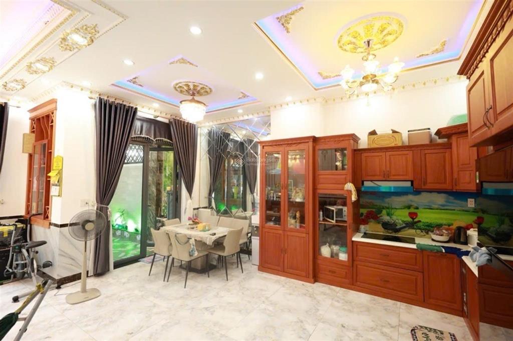 Biệt thự liền kề gara ô tô ngang 7m, giáp tân bình chỉ 9,8 tỷ