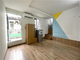 Cho thuê phòng ban công nội thất cơ bản gần chợ phạm văn hai  lê văn sỹ