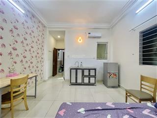 Phòng studio full nội thất cửa sổ thoáng  gần vòng xoay lăng cha cả  khu thăng long