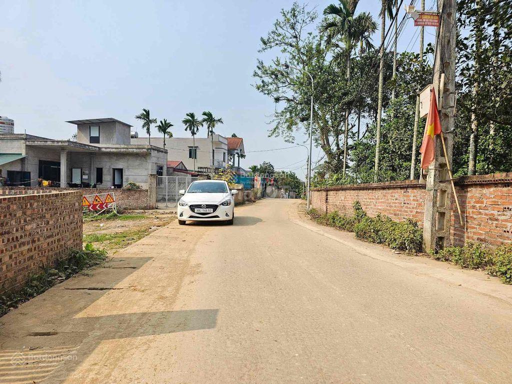 Bán 2300m2 đất yên bình hơn 10 tỷ, sẵn xưởng, ko dính qh