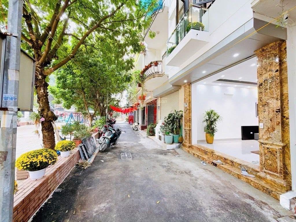 Đầu tư sinh lời  hàng hiếm  hxt bình tiên p8 q6  4 tầng  dt 93m2 (5x16m)  chỉ nhỉnh 9.x tỷ