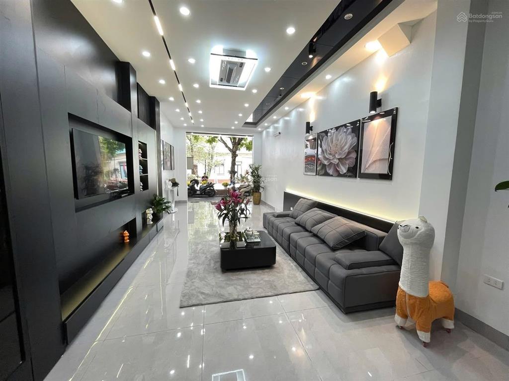 Đầu tư sinh lời  hàng hiếm  hxt bình tiên p8 q6  4 tầng  dt 93m2 (5x16m)  chỉ nhỉnh 9.x tỷ