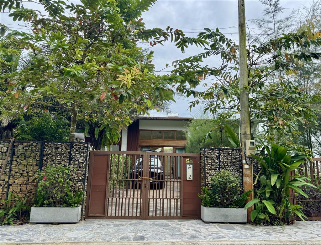 Bán căn nhà vườn nghỉ dưỡng gần biển lộc an, cách chợ, trường học 2km. khu dân cư an ninh