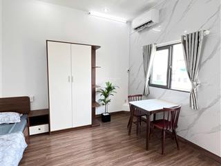 Cho thuê căn hộ bancol  tách bếp  full nt  gần chợ bà chiểu, uef, hồng bàng