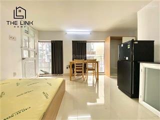 Cho thuê căn hộ studio  cửa sổ trời lớn  full nt  gần d2