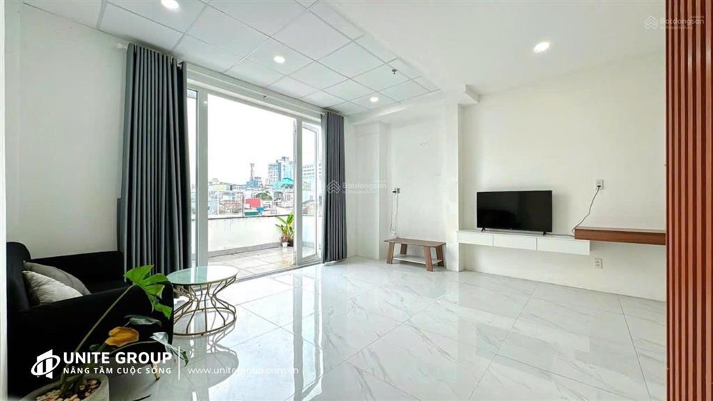 Cho thuê ch penhouse  thang máy  full nt  gần bùi viện