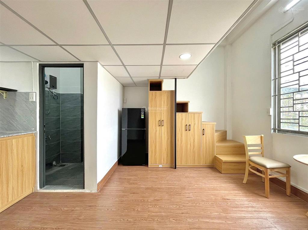 Căn hộ có gác  nhà mới 100%  siêu rộng  bancol  gần cầu kinh