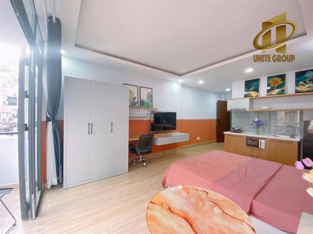 Cho thuê ch  xây mới 100%  thang máy  bancol  full nt  gần ngã 6 phù đổng